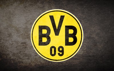 龙珠电竞快讯-万人空巷齐欢呼