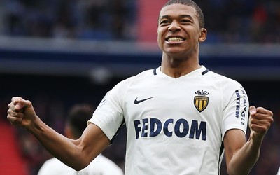 龙珠电竞-加比波蒂略赛后采访幽默回应